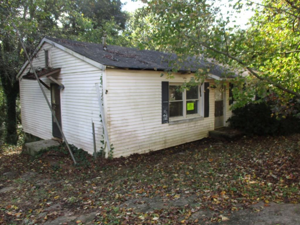 2260 Swallow Cir., Atlanta, GA 30315