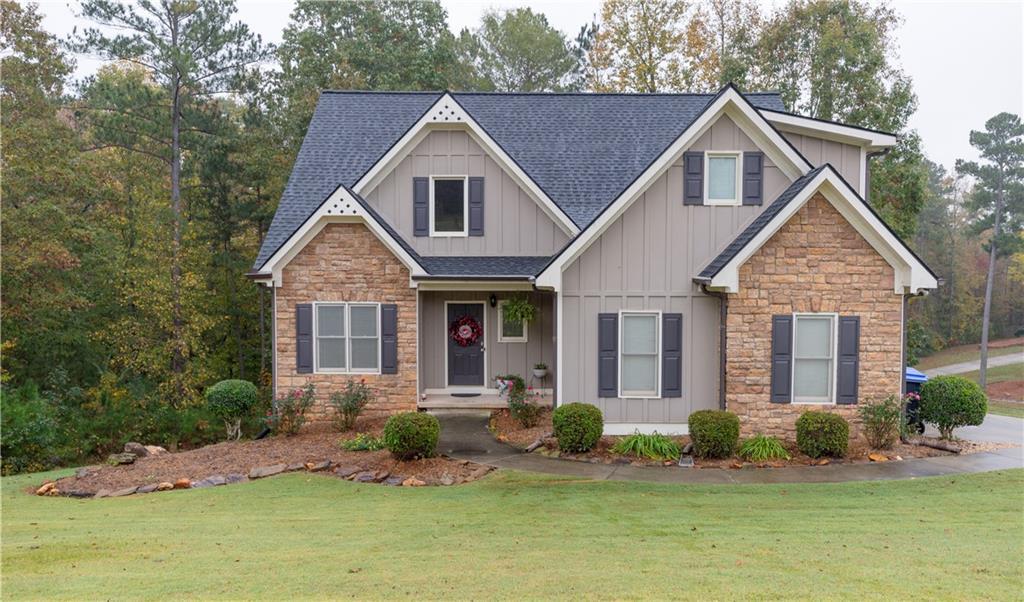 6186 Weathered Stone Dr., Douglasville, GA 30135