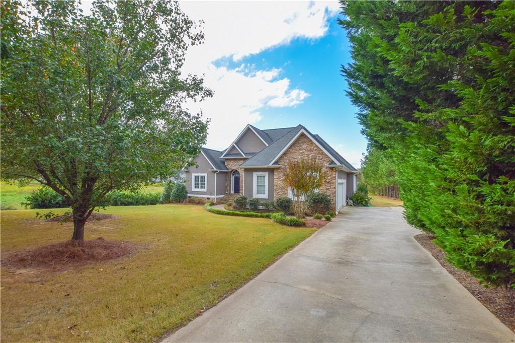59 Midway Recreation Rd., Silver Creek, GA 30173