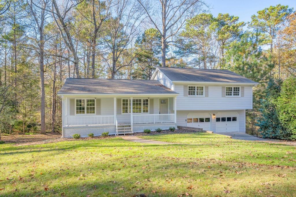 1707 Belle Ct., Lilburn, GA 30047