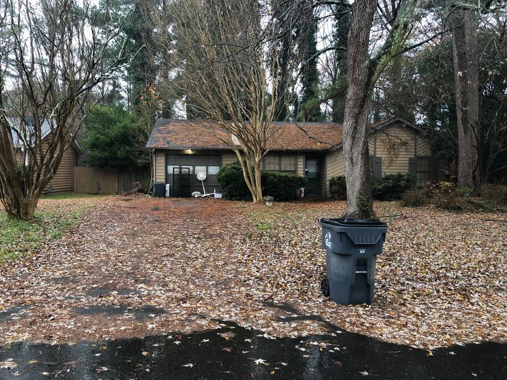 586 Burnt Creek Way, Lilburn, GA 30047