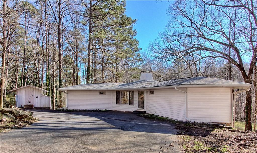 1535 Twin Valley Tr., Lithonia, GA 30058
