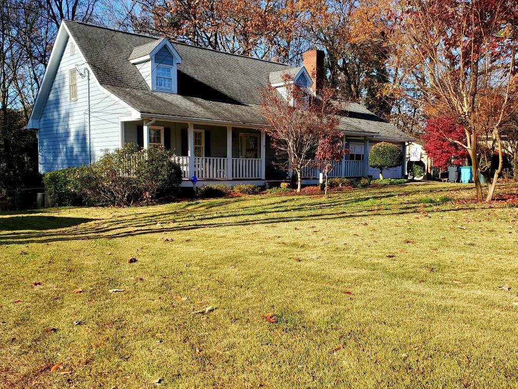 1083 Evelyn Ln., Lilburn, GA 30047