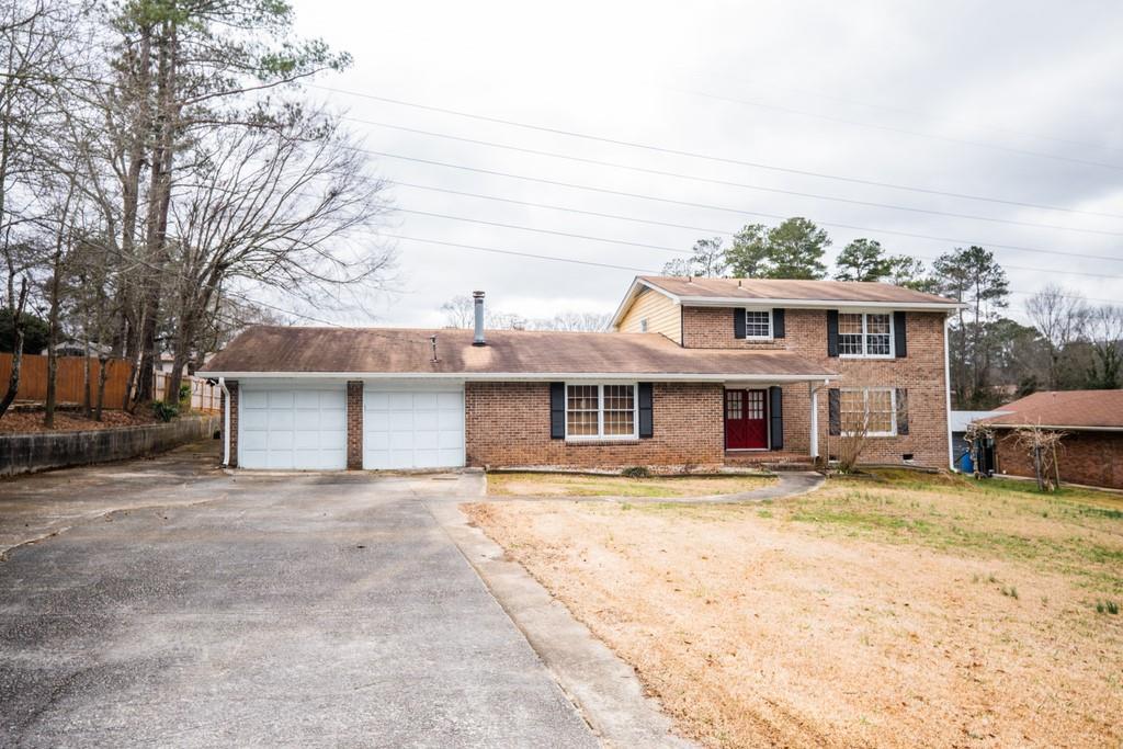 6765 Charles Dr., Morrow, GA 30260