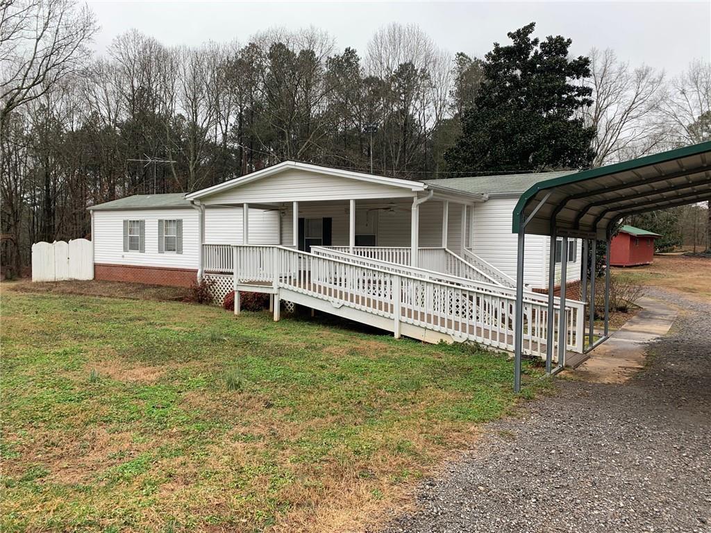 587 Toonigh Rd., Woodstock, GA 30188