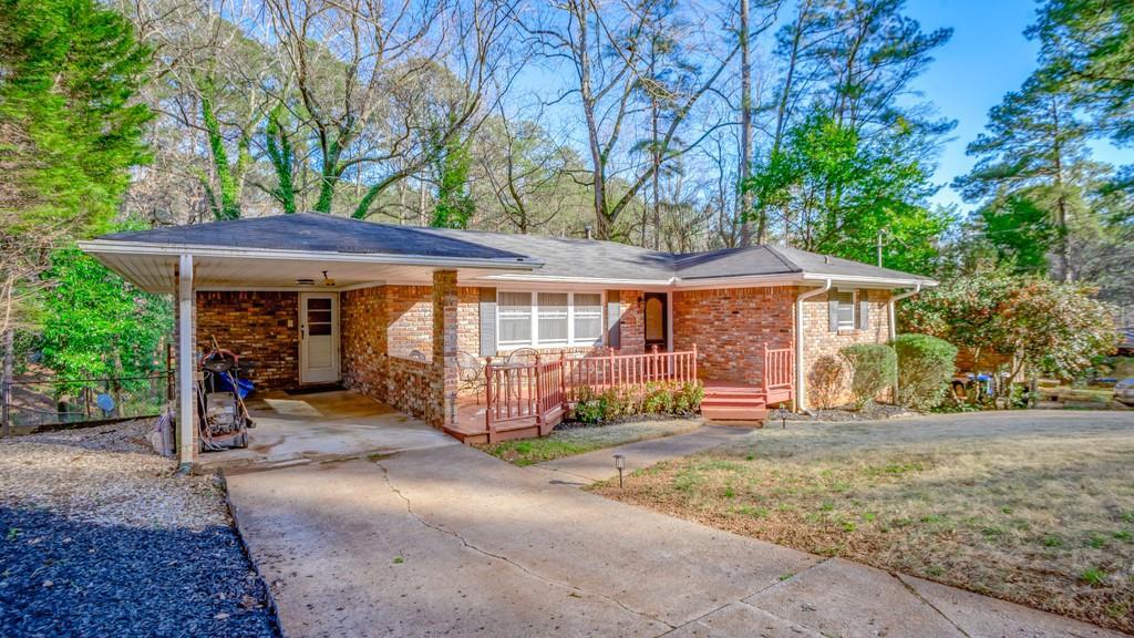 2393 Woodacres Rd., Atlanta, GA 30345
