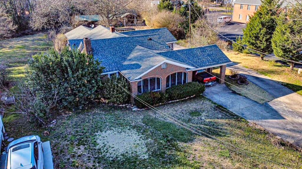 908 Atlanta Hwy., Gainesville, GA 30501