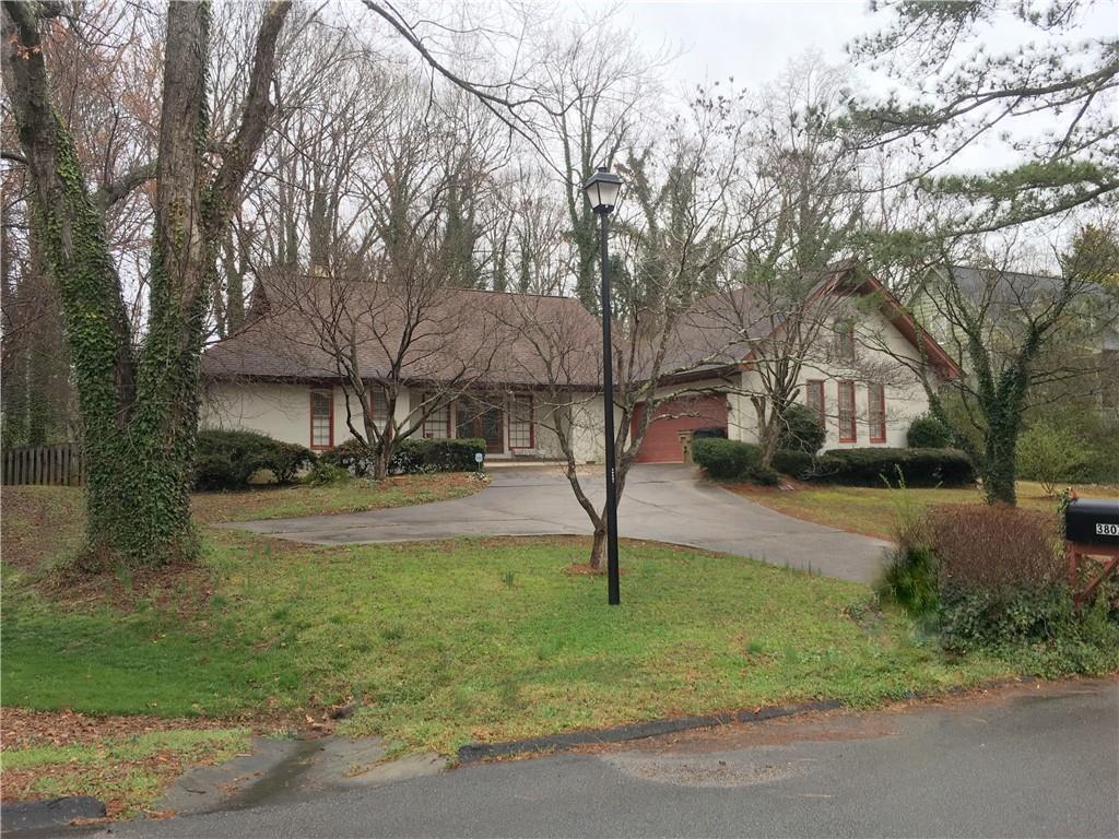 3807 Corinth Dr., Gainesville, GA 30506