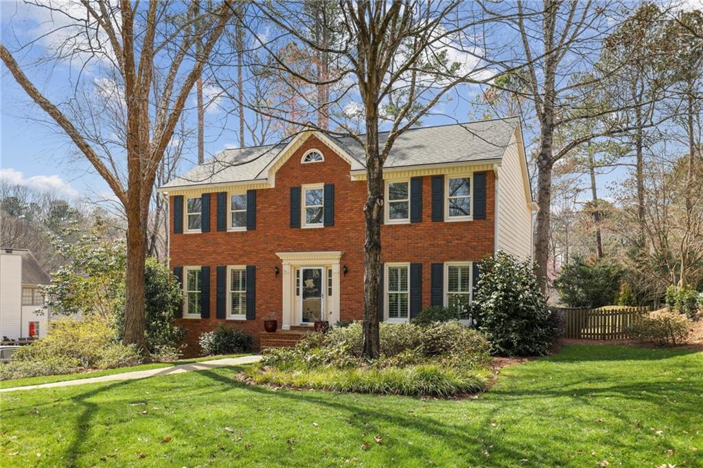515 Ridgemont Dr., Roswell, GA 30076