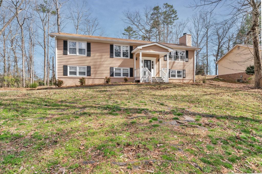 333 Hill Crest Cir., Woodstock, GA 30188