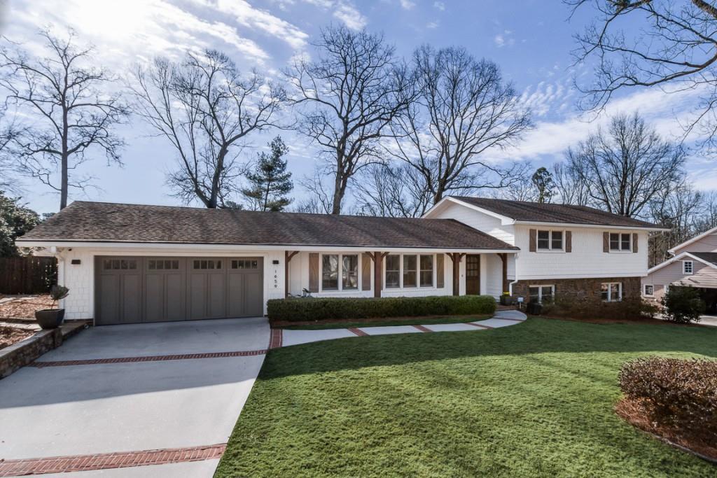 1659 Tichenor Ct., Dunwoody, GA 30338