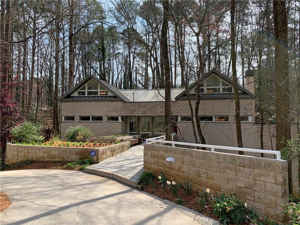 1141 Biltmore Dr., Atlanta, GA 30329