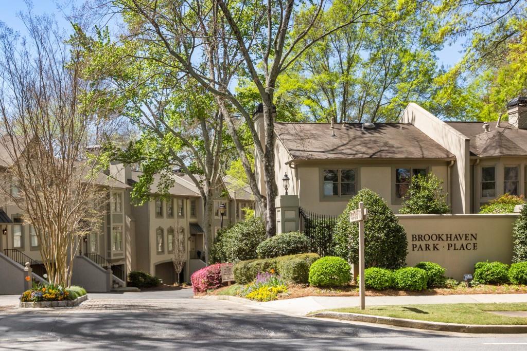 1215 Brookhaven Park Pl., Brookhaven, GA 30319