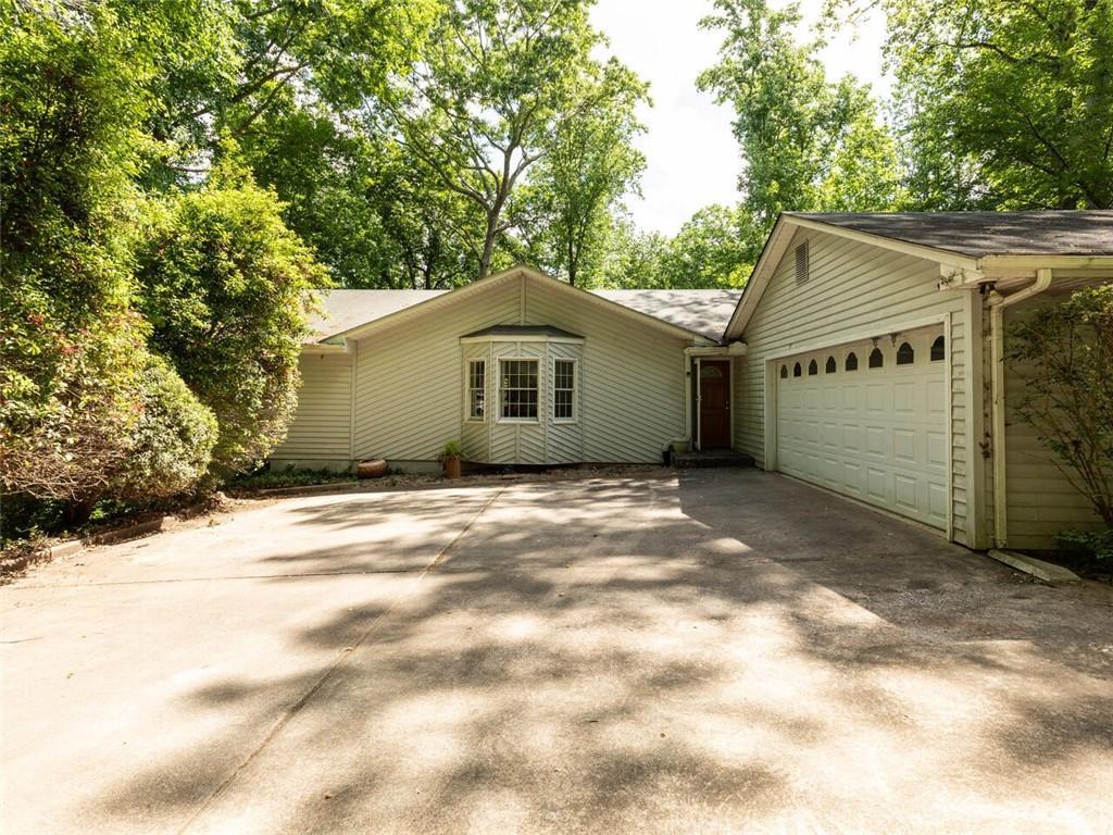4260 Red Fox Tr., Oakwood, GA 30566