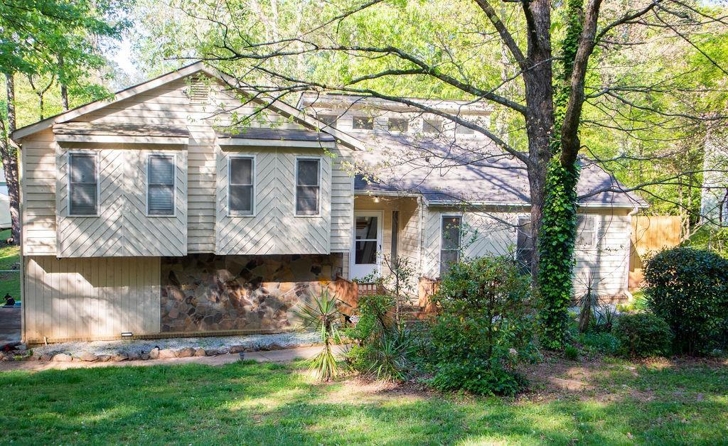 3007 Sanibel Dr., Stone Mountain, GA 30087