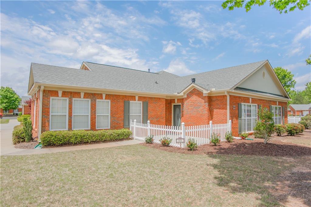 119 Holiday Rd. #301, Buford, GA 30518