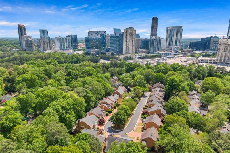 447 Ivy Park Ln., Atlanta, GA 30342