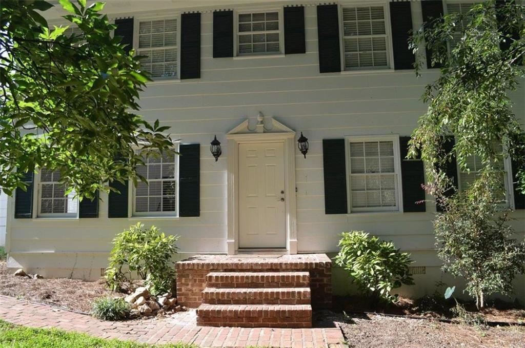 4028 Oak Harbour Dr., Gainesville, GA 30506