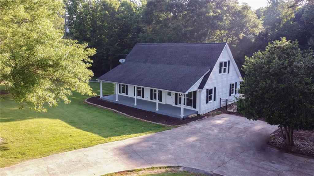 9815 Waldrip Rd., Gainesville, GA 30506