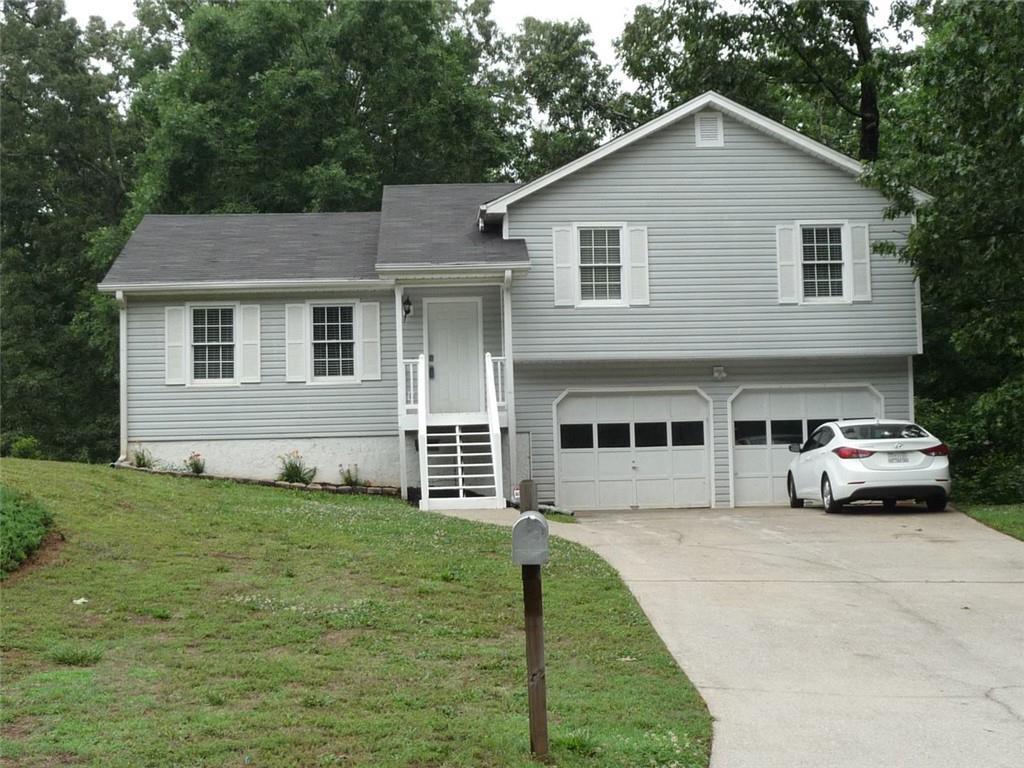 179 Dillon Dr., Douglasville, GA 30134