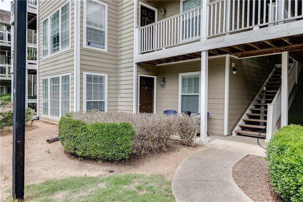 406 Berkeley Woods Dr., Duluth, GA 30096