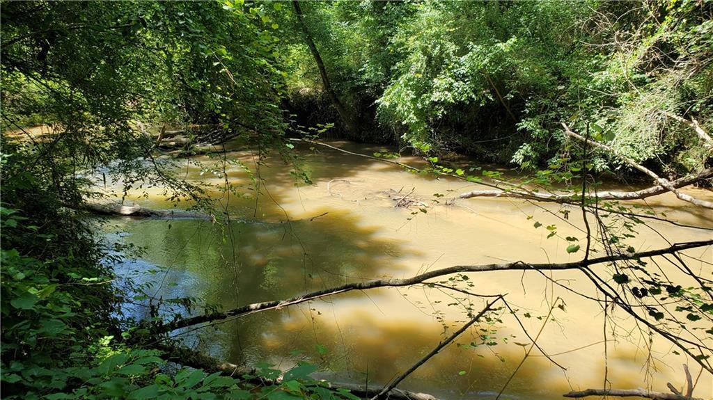 Dixon Bridge Rd., Maysville, GA 30558