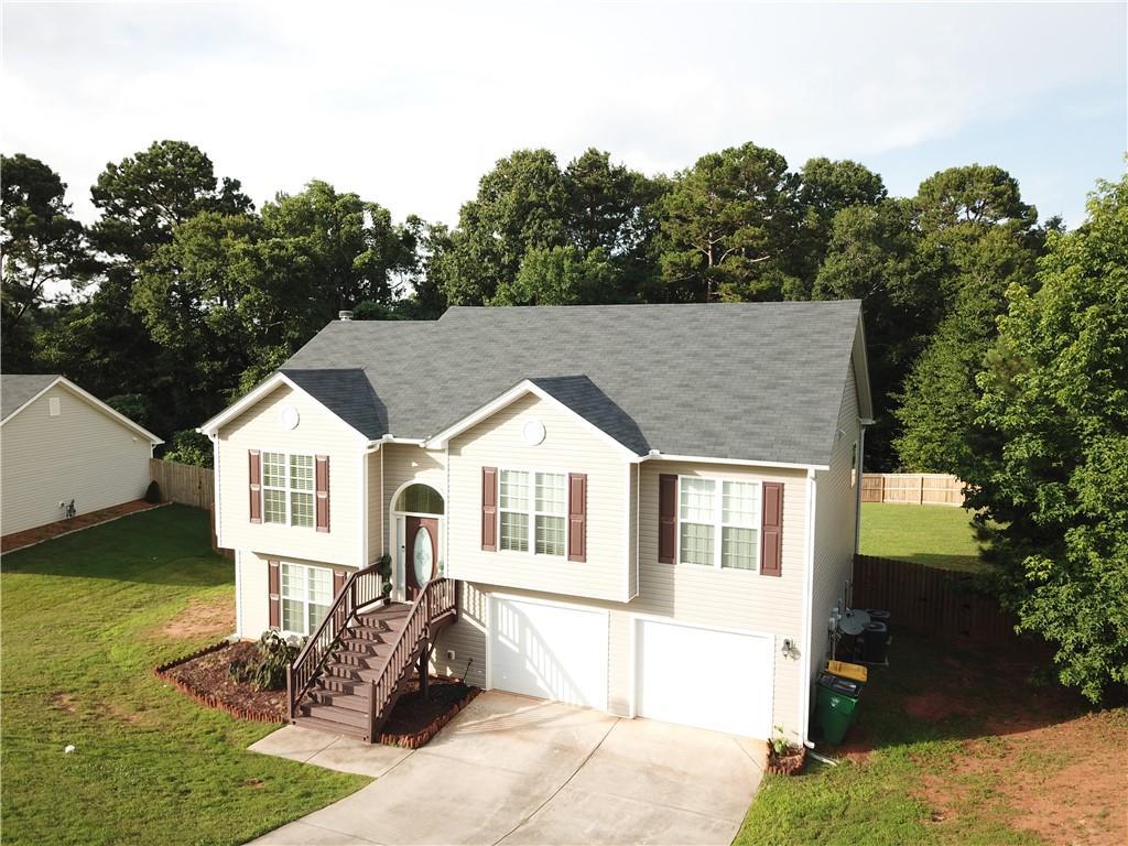 565 Embassy Walk, Winder, GA 30680