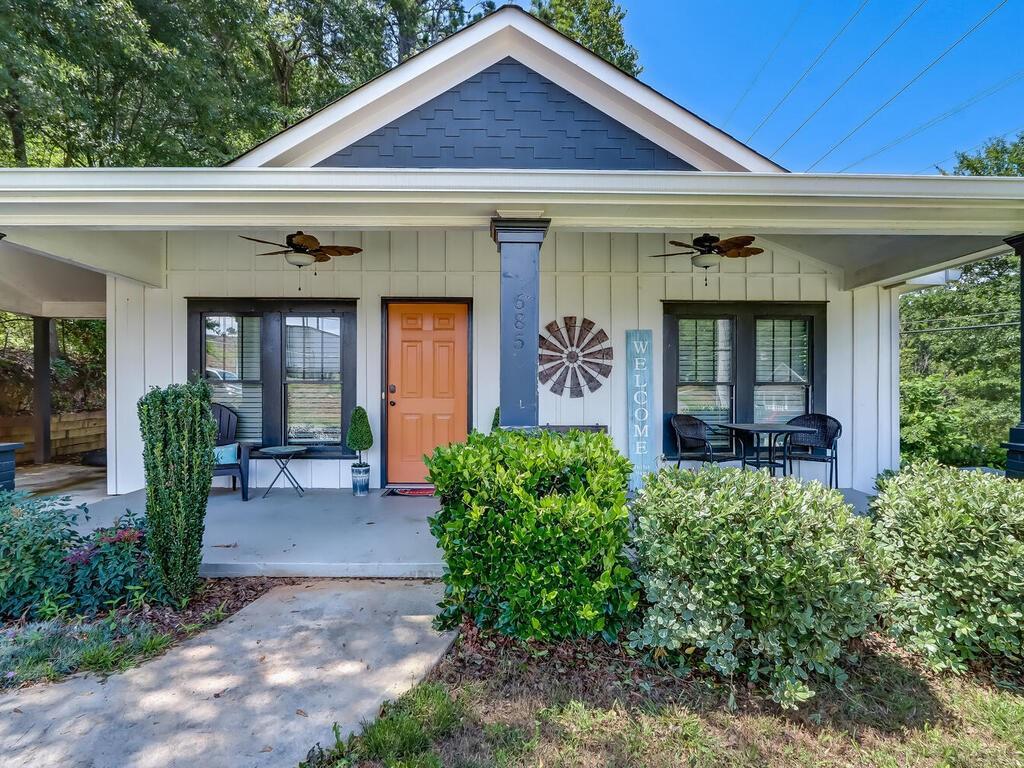 685 Poplar St., Buford, GA 30518