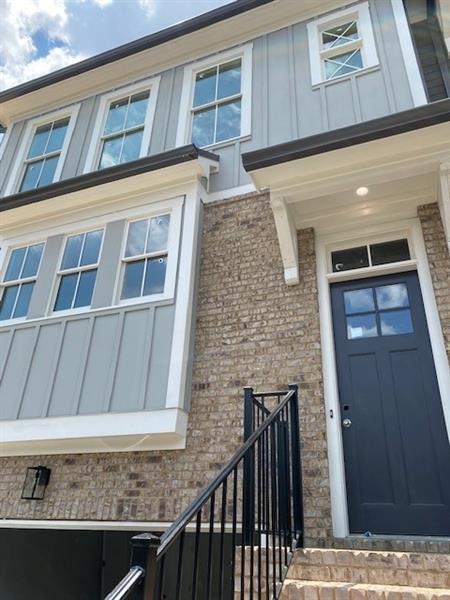 370 Thrasher Unit 14 St., Norcross, GA 30071