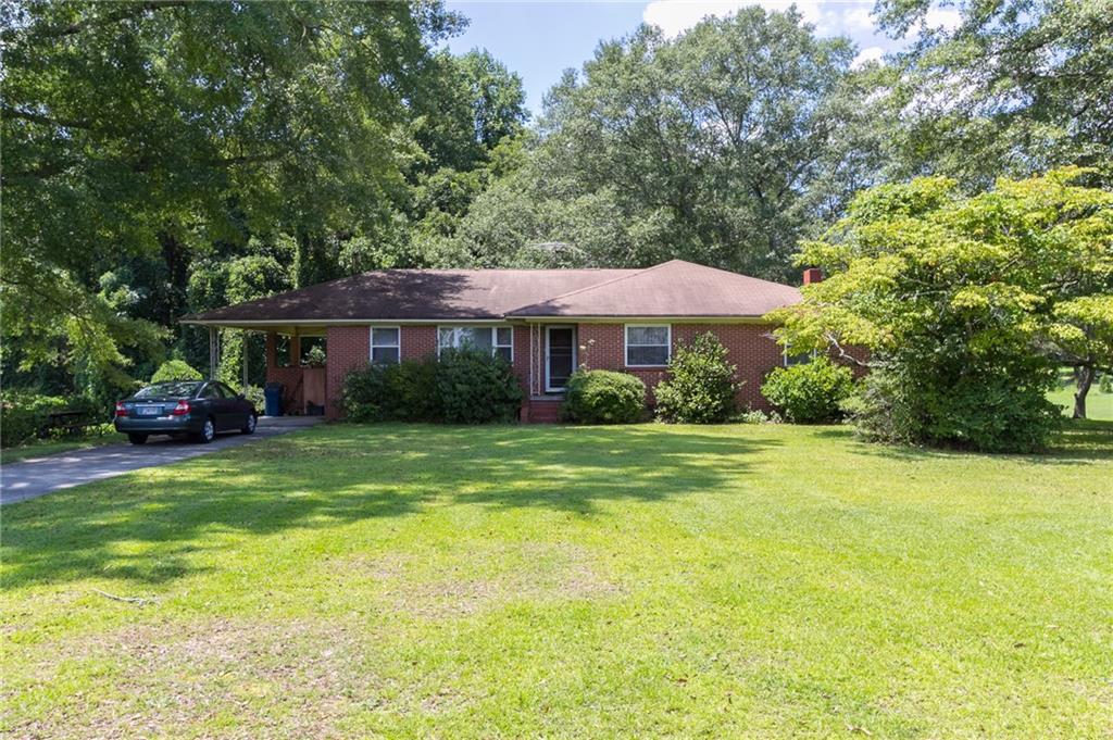 2805 Rosebud Rd., Loganville, GA 30052