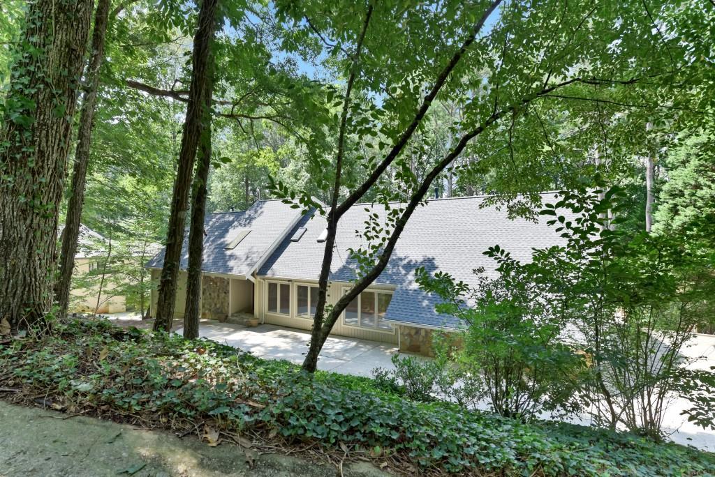 9375 Huntcliff Trace, Sandy Springs, GA 30350