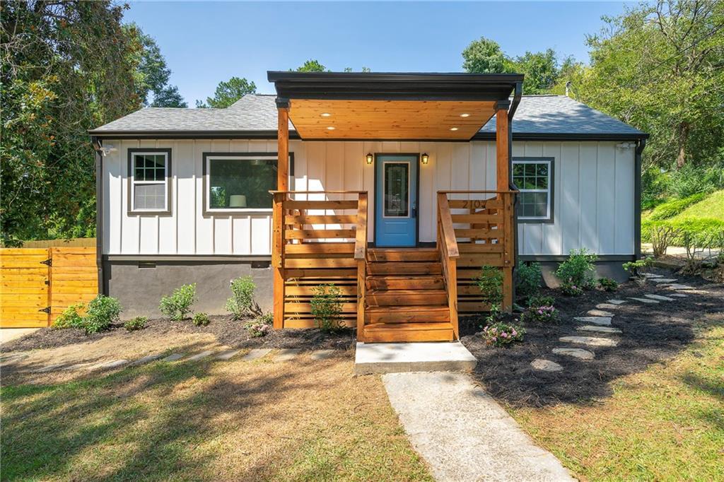 2107 NW Arlington Cir., Atlanta, GA 30318