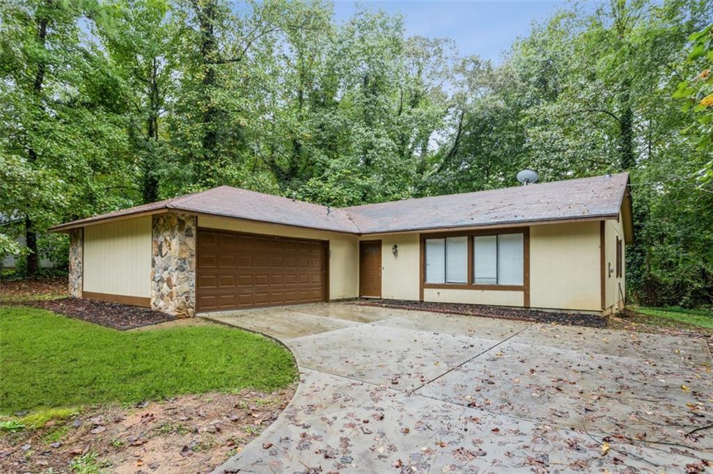 6837 Timbers East Dr., Lithonia, GA 30058