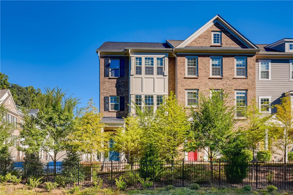 2147 Eagle Creek Ln., Decatur, GA 30033