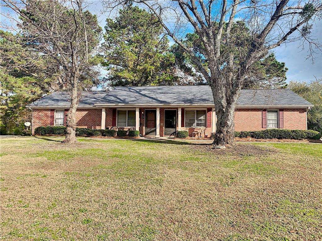 3142 Dove Ct., Snellville, GA 30078