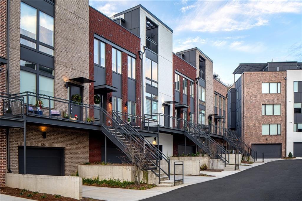 1238 Chelsea Cir. #44, Atlanta, GA 30318