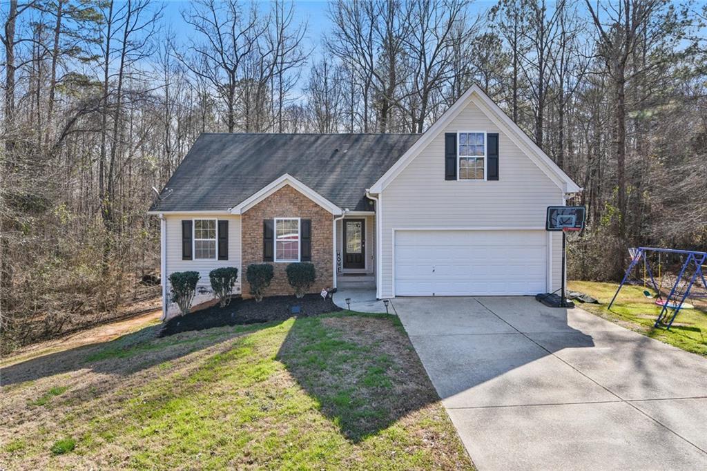 294 Jackson Meadows Dr., Hoschton, GA 30548