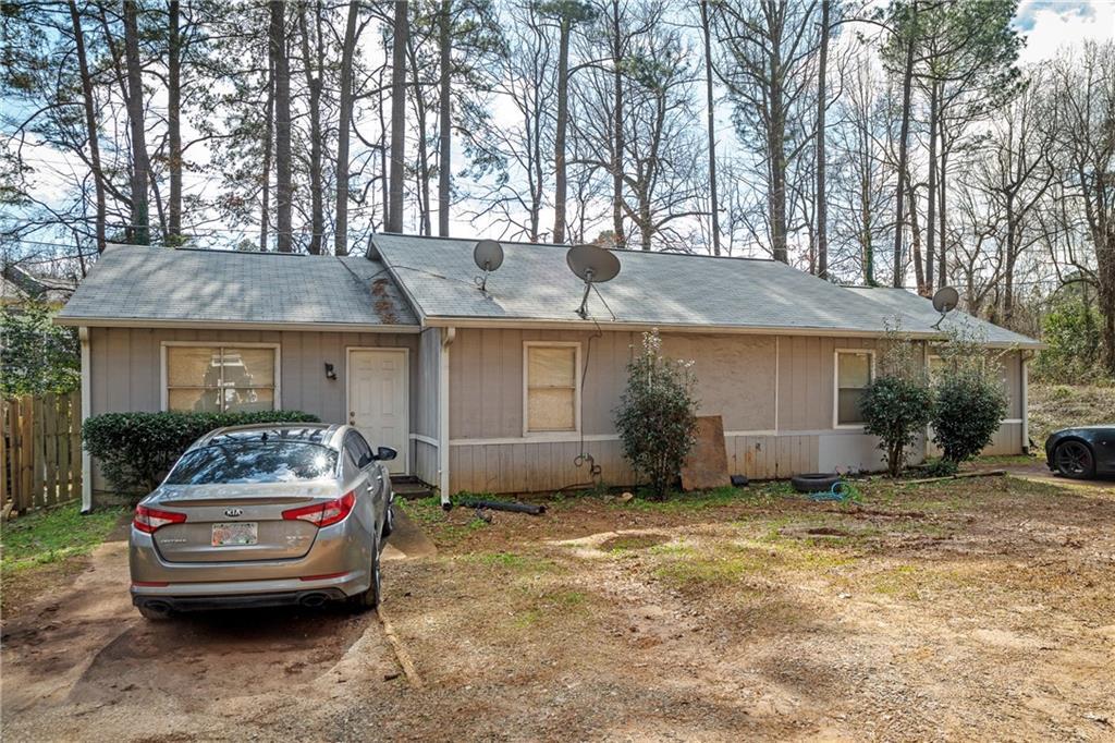 1280 Crystal Lake Rd., Atlanta, GA 30349