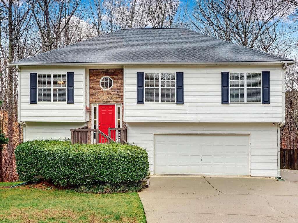 2706 King Arthur Ct., Buford, GA 30519