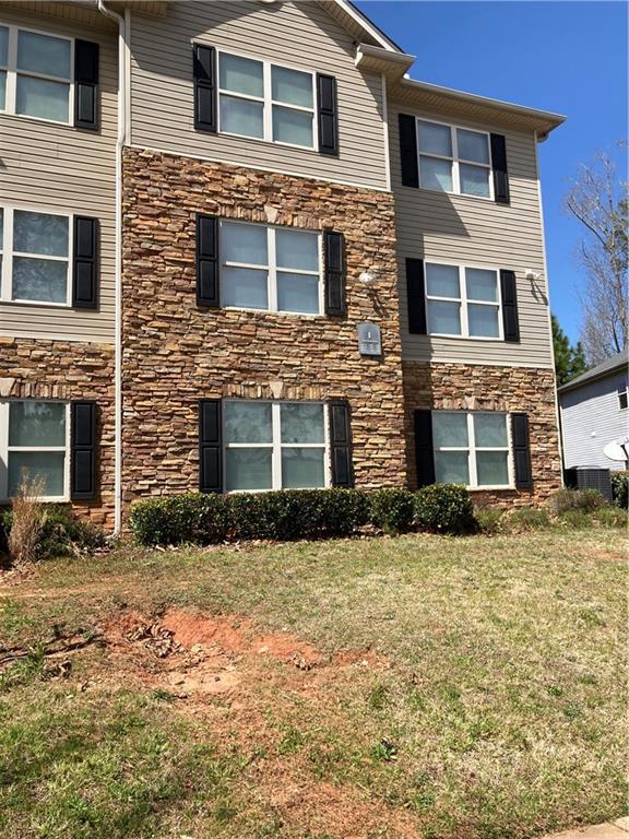 1202 Fairington Club Dr., Lithonia, GA 30038