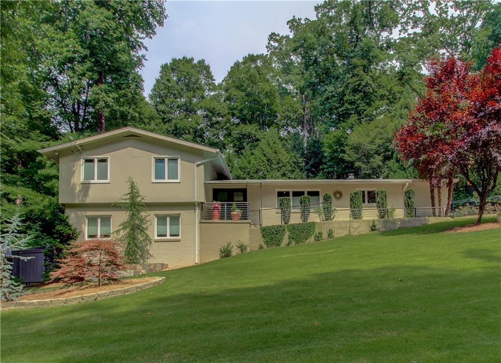 993 Vistavia Cir., Decatur, GA 30033