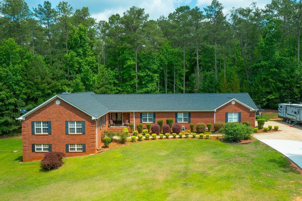 6697 Deer Run Tr., Douglasville, GA 30135