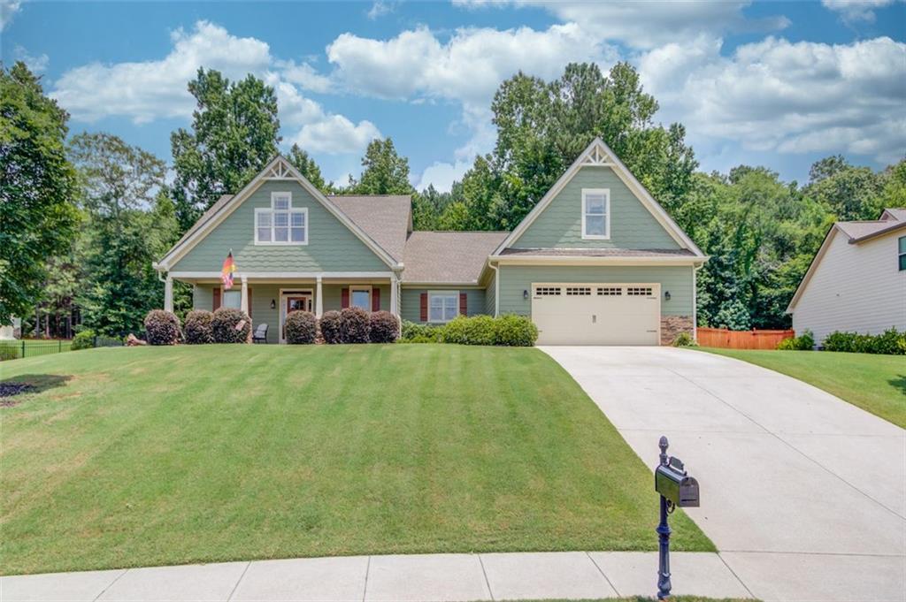 921 Ashland Falls Dr., Monroe, GA 30656