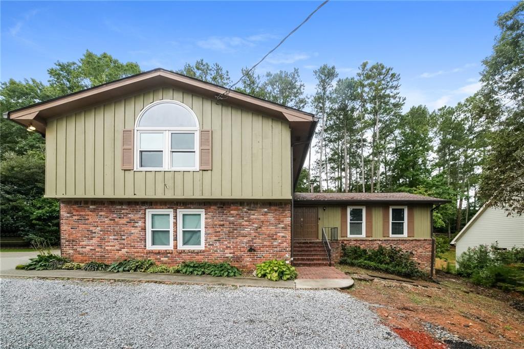 4882 Mcpherson Dr., Roswell, GA 30075