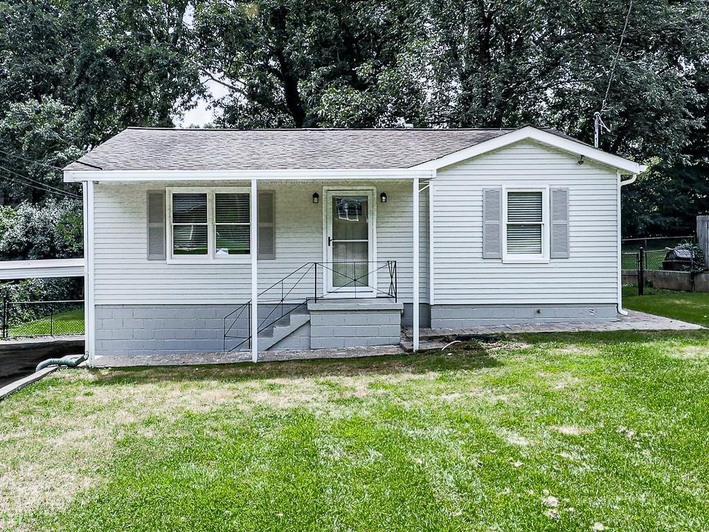 994 Manor Dr., Smyrna, GA 30080