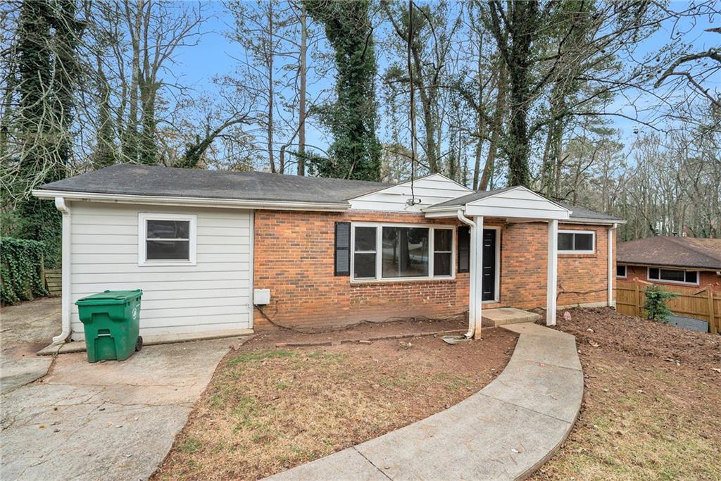 3389 Longleaf Dr., Decatur, GA 30032