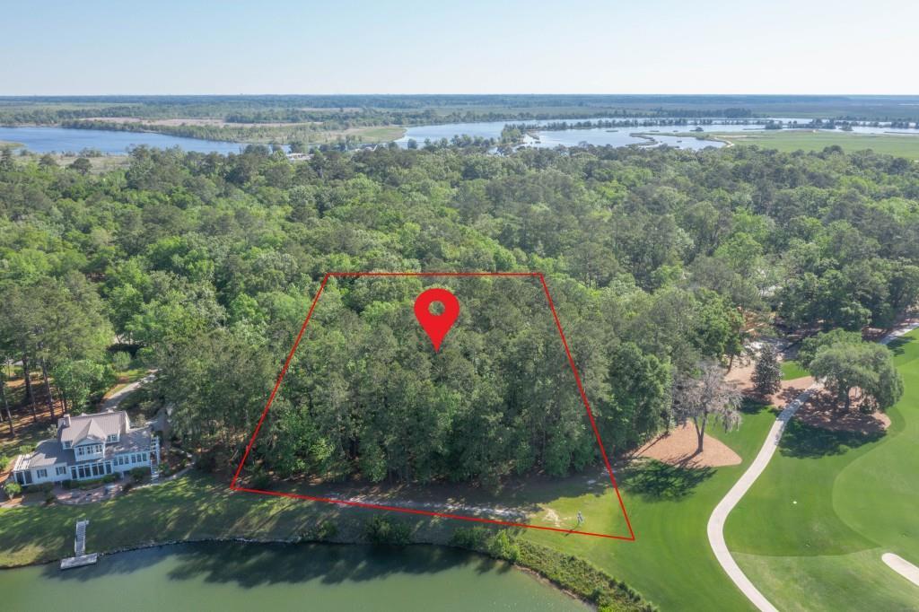 309 Hidden Cove Dr., Richmond Hill, GA 31324