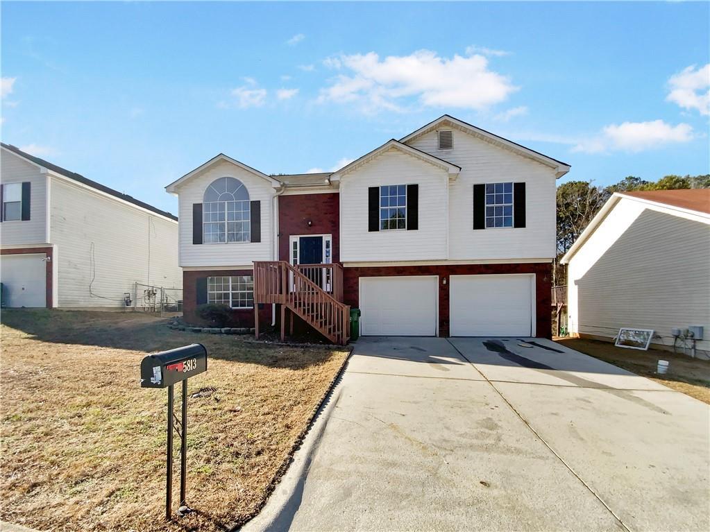 5813 Wellborn Oaks Ct., Lithonia, GA 30058