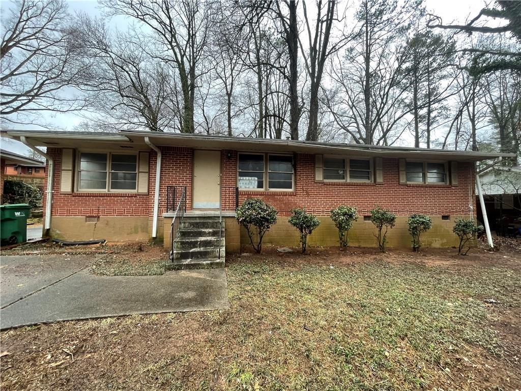 735 Brookwood Dr., Forest Park, GA 30297