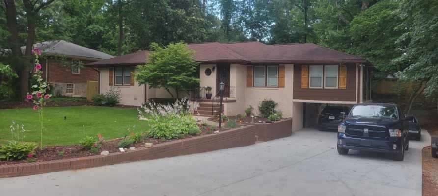 1742 Briarlake Cir., Decatur, GA 30033